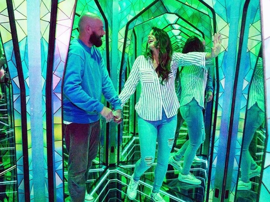 Ripley's Marvelous Mirror Maze