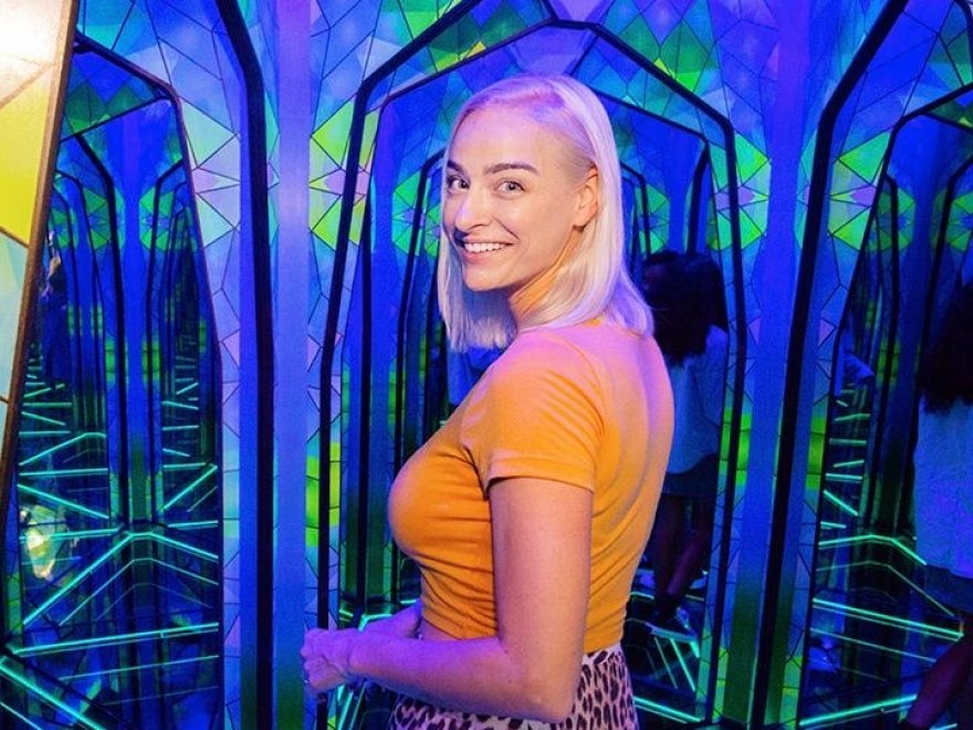 Ripley's Marvelous Mirror Maze