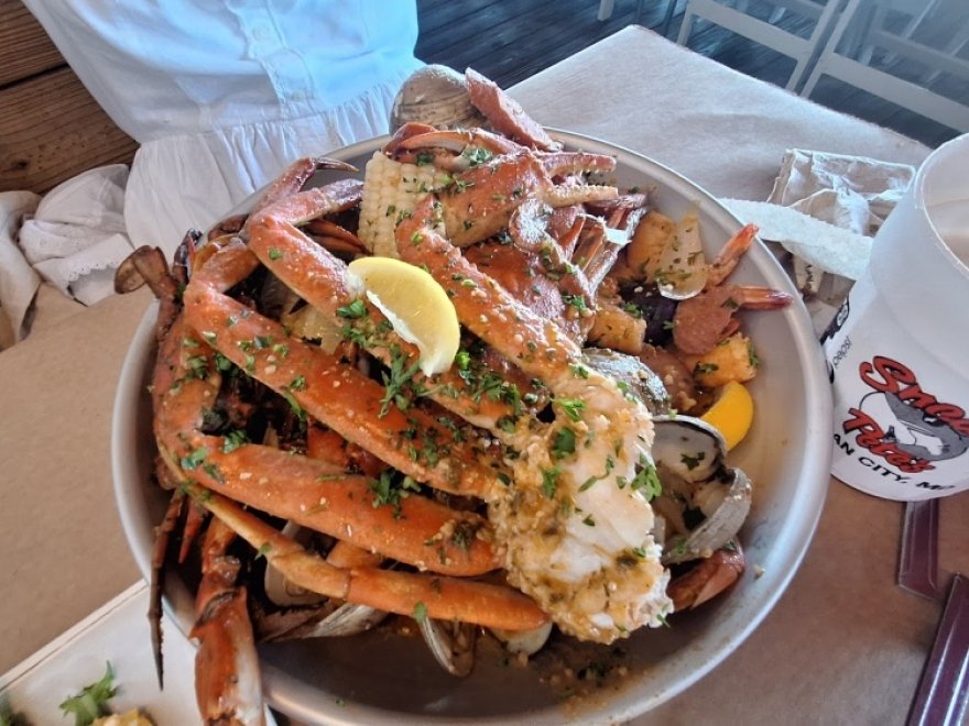 Hooper's Crab House & Sneaky Pete's