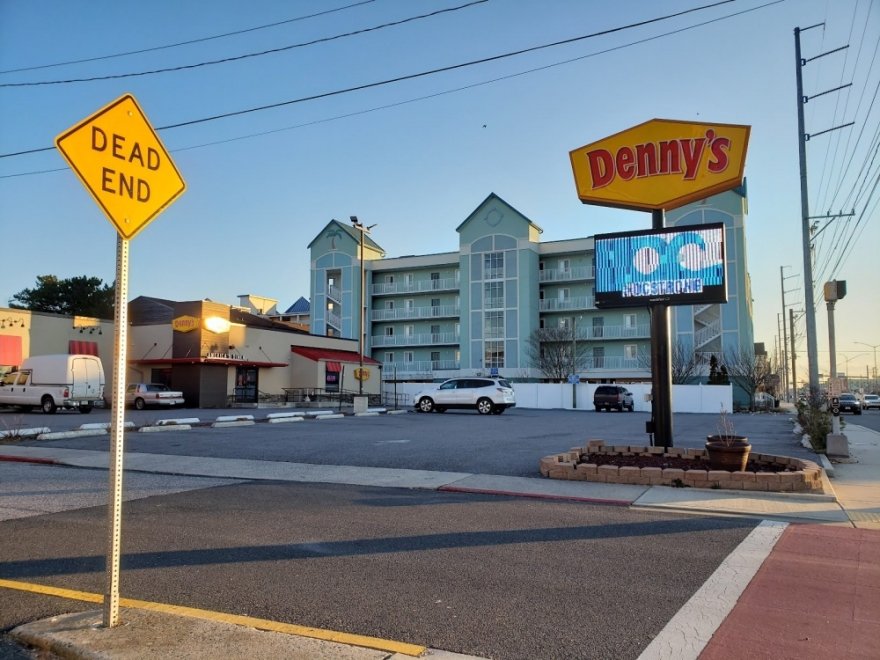 Denny's Restaurant