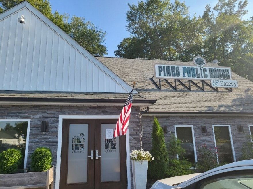 Pines Public House & Eatery