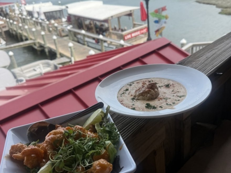 Hooper's Crab House & Sneaky Pete's
