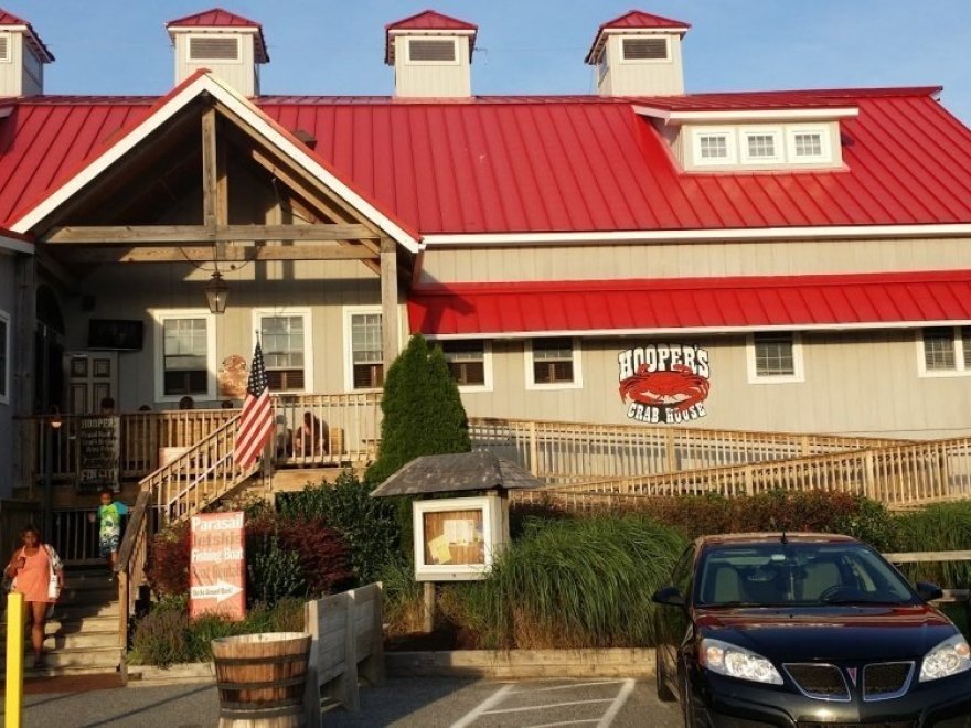 Hooper's Crab House & Sneaky Pete's