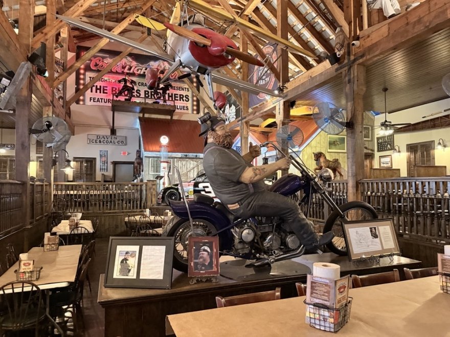 Hooper's Crab House & Sneaky Pete's