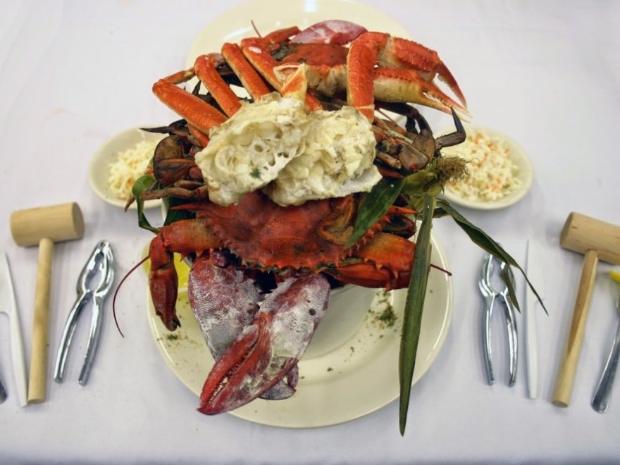 Hooper's Crab House & Sneaky Pete's