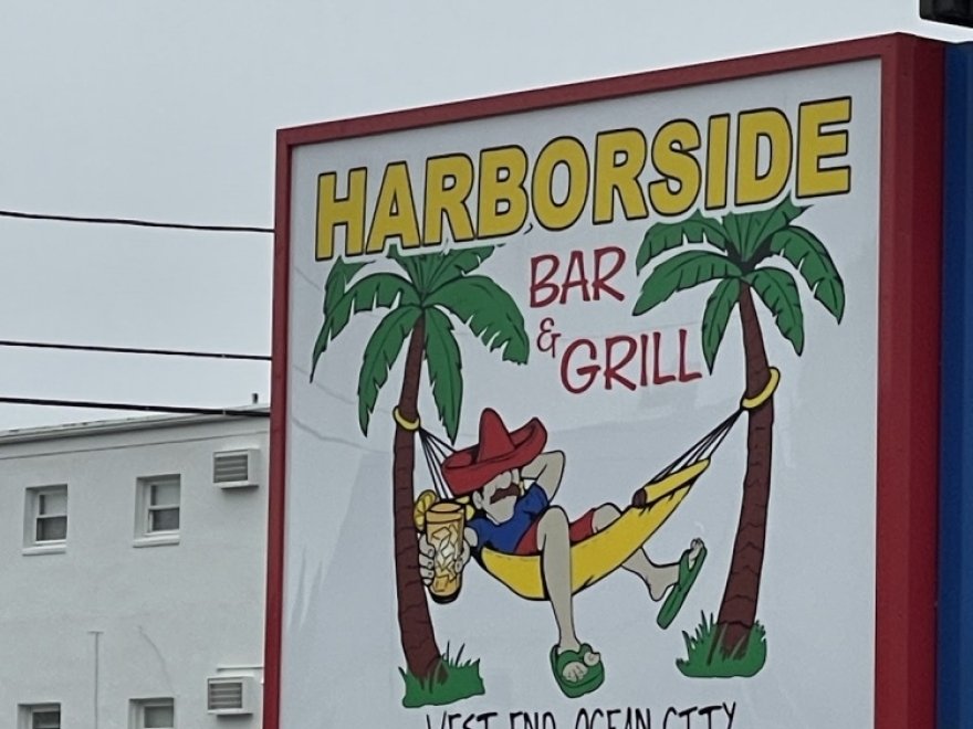 Harborside Bar & Grill