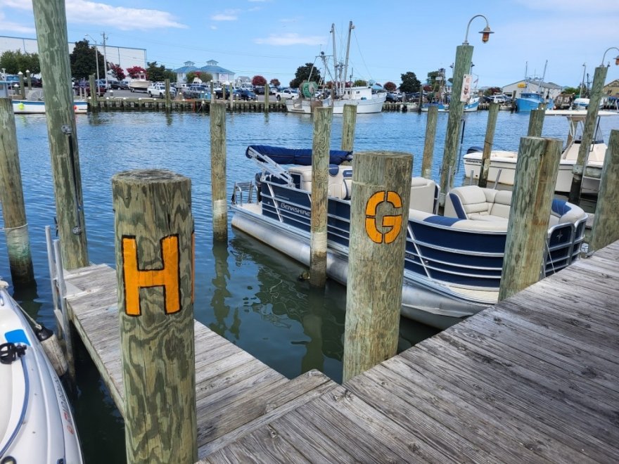 Harborside Bar & Grill