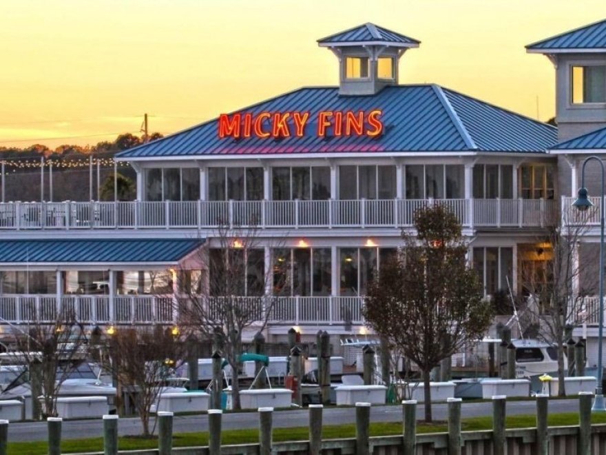 Micky Fins Bar & Grill