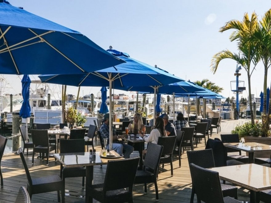 Micky Fins Bar & Grill