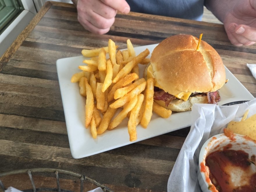 Longboard Cafe